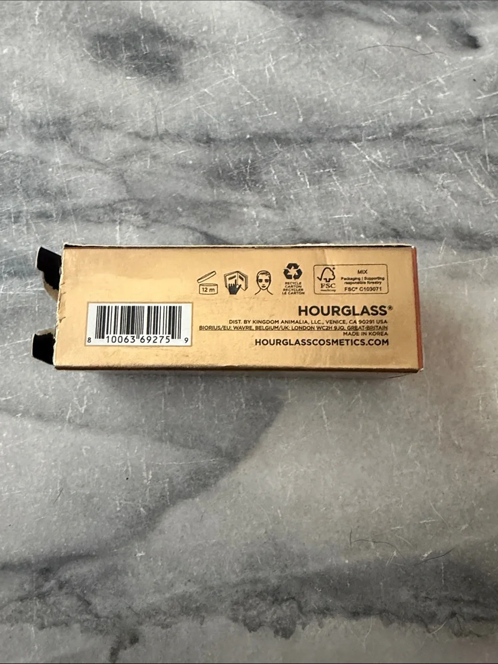Hourglass unreal liquid blush in Moment